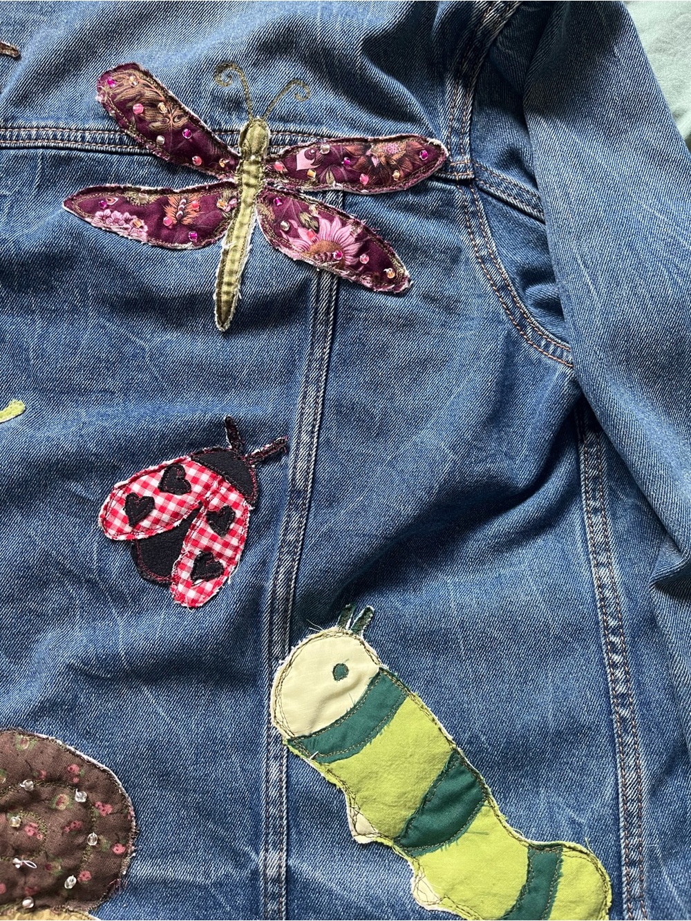 Embroidered Blue Denim Jacket with Bug Patches - Perfect for Noah Kahan Concert - Picture 4 of 7